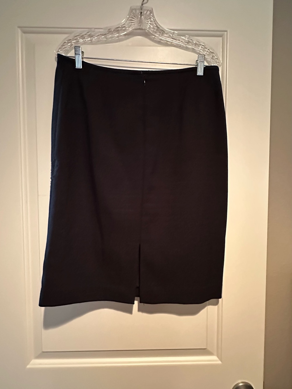 Women's Tahari Suit Set - Black Zip-Front Peplum Jacket and Skirt - Picture 8 of 8